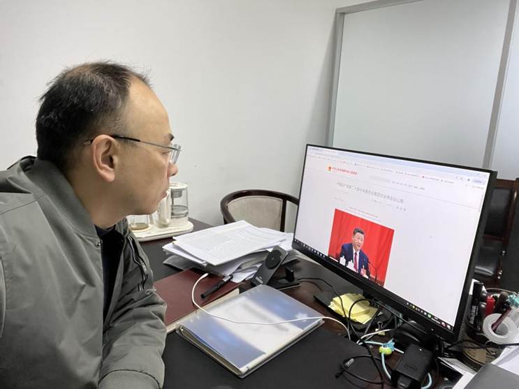序号15_宋凯_观看会议及新闻报道照片_IMG_1988